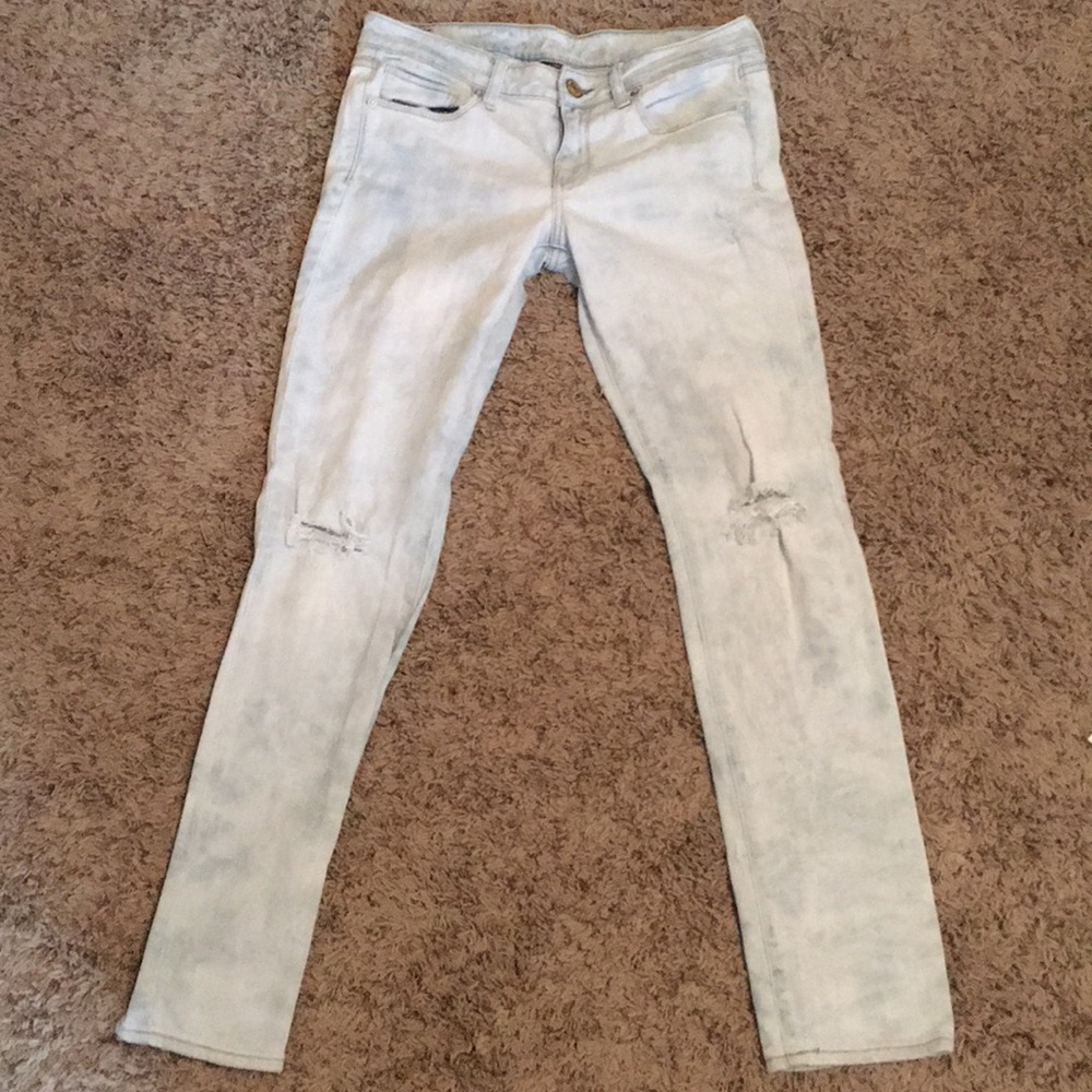 American Eagle Distressed Skinny Jeans